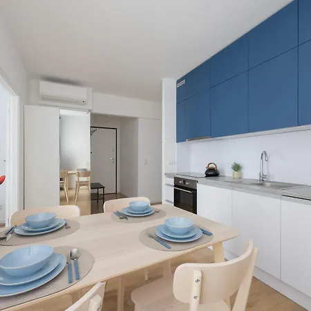 Апартаменти Browary Warszawskie With Air Conditioning And Parking By Renters Варшава