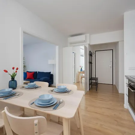 Browary Warszawskie With Air Conditioning And Parking By Renters *